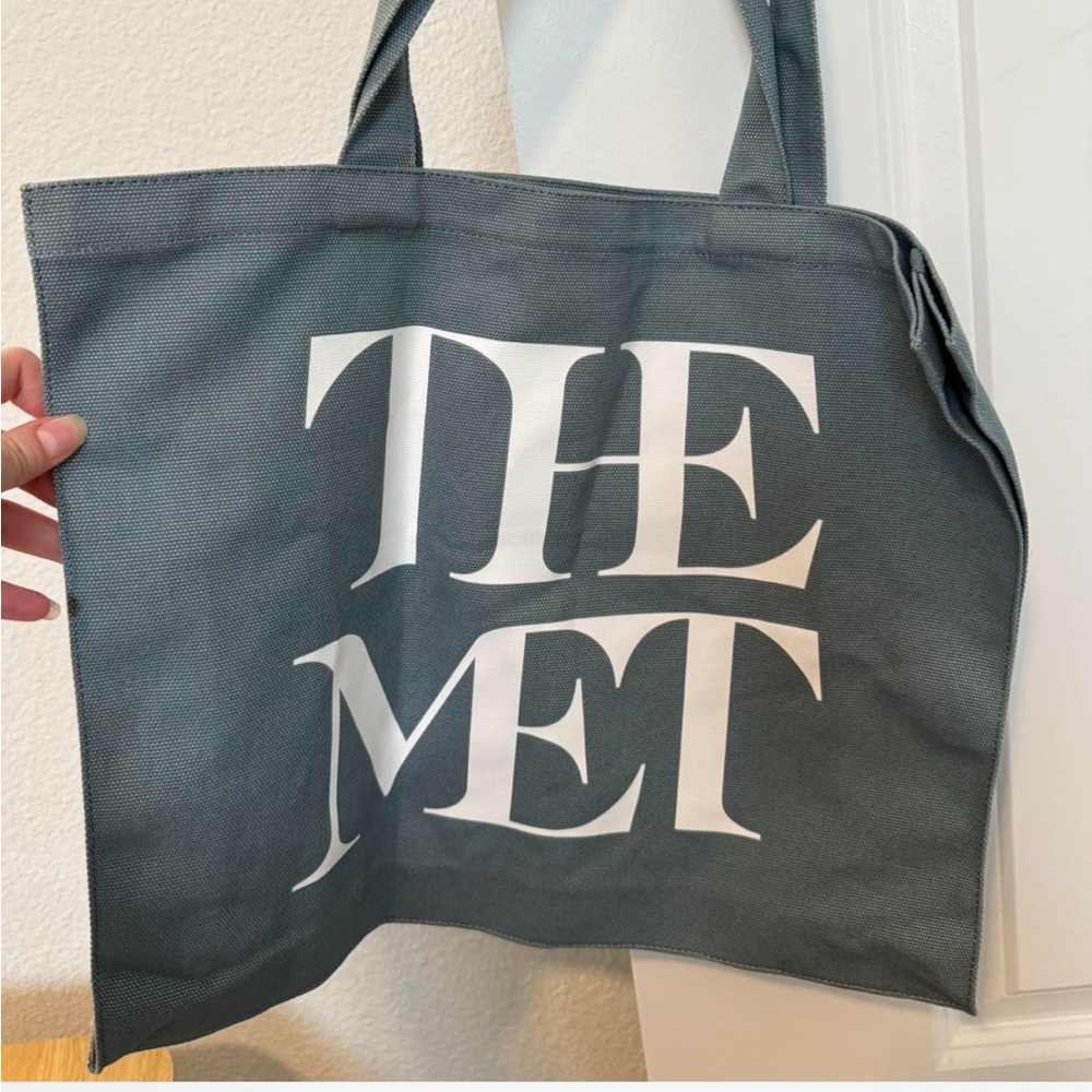 THE MET Gray Canvas Tote Bag